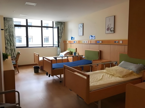 深圳入户时间查询_易烊千玺演唱会300万人抢7000张票专家：涉及抢票机制问题｜宅男财经 的同力角色完美时实